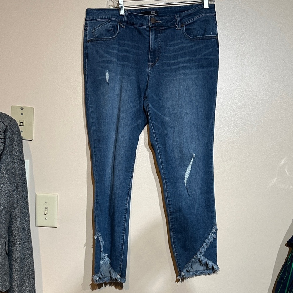 1822 Denim Dark Blue Distressed Ankle Jeans
